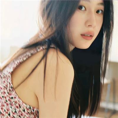 背鸭子的男孩